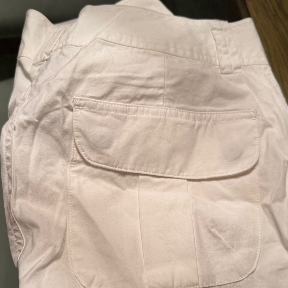 RALPH LAUREN Women's White Cargo Capris - Picture 5 of 5
